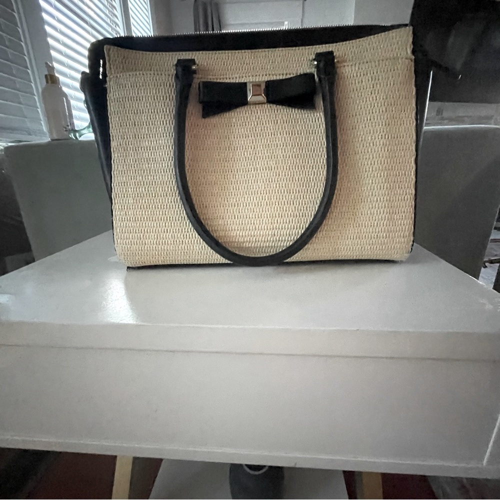 NWT Kate Spade. Super cute summer straw bag.